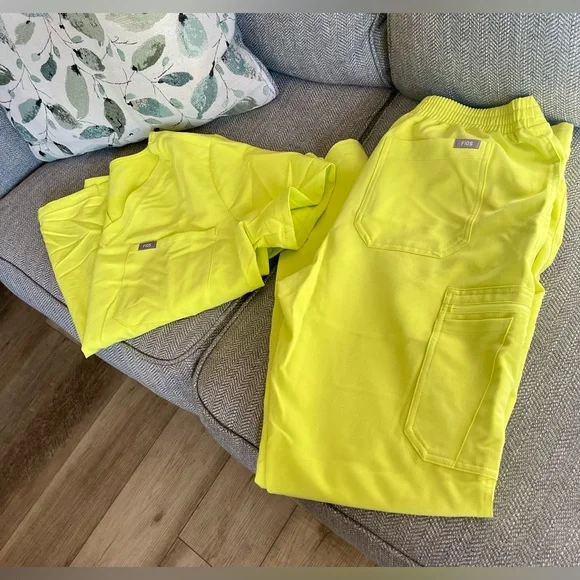 NWT Figs Set High Waisted Yola Skinny Scrub Pants™ Women’s Size Top L Pants M - Picture 7 of 7